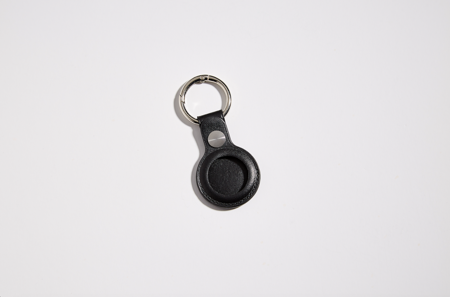 Apple AirTag Leather Key Ring - CONSOMNIO
