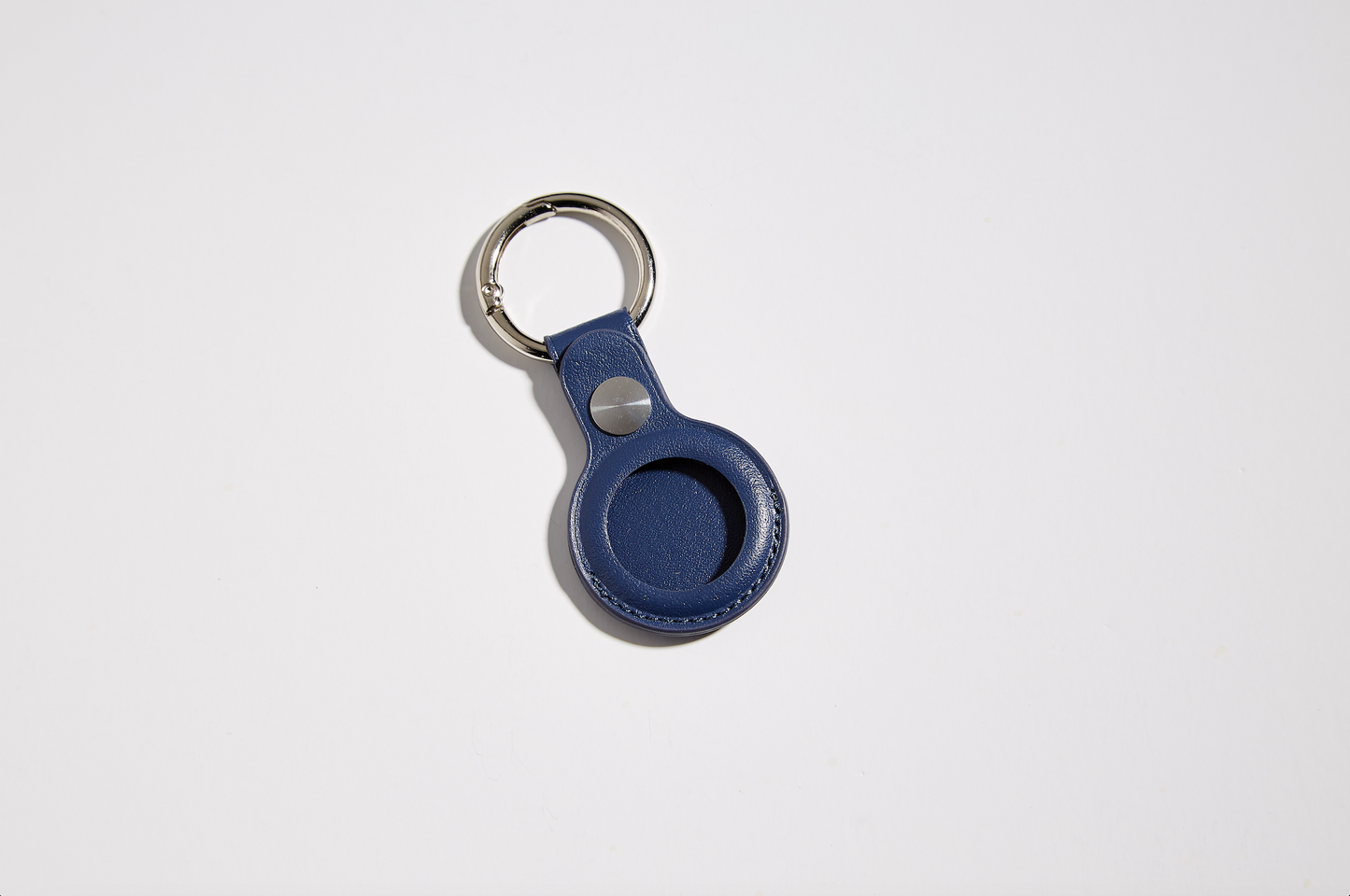 Apple AirTag Leather Key Ring - CONSOMNIO