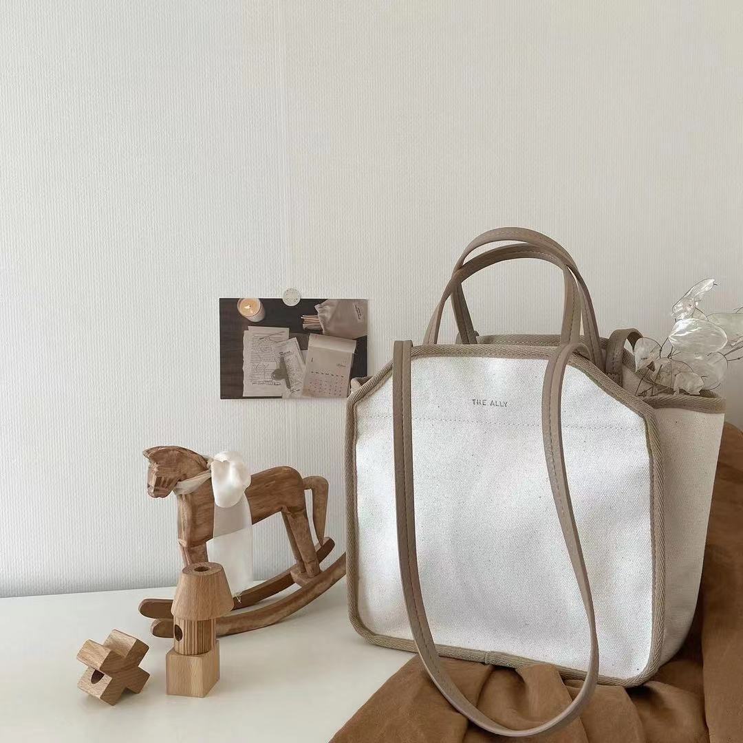 Canvas Diaper Bag with Pouch - CONSOMNIO