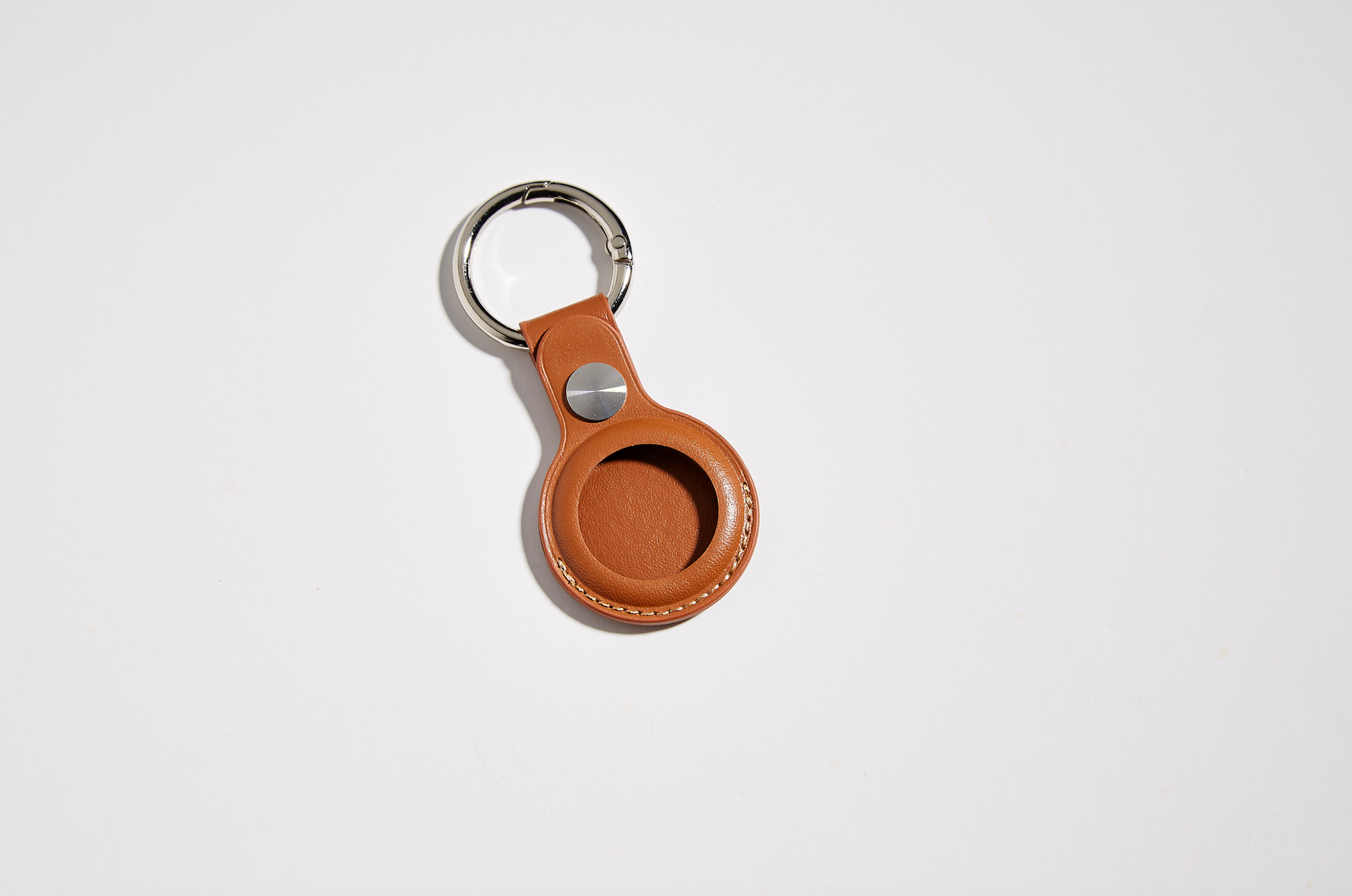 Apple AirTag Leather Key Ring - CONSOMNIO